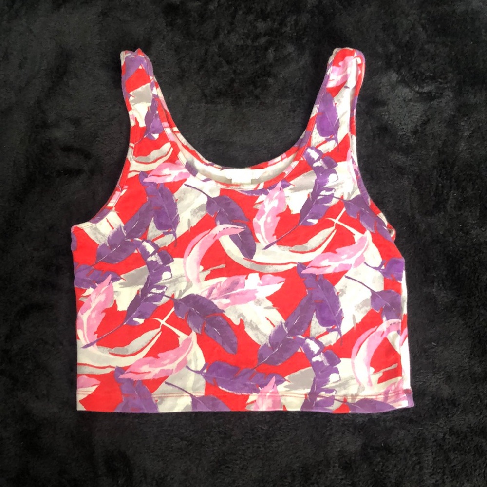 Crop top with feather design